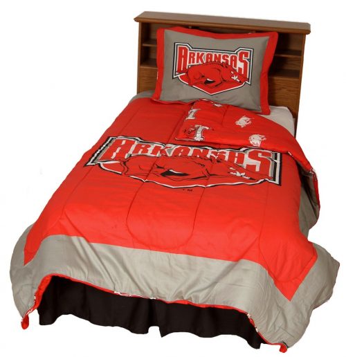 Arkansas Razorbacks Reversible Comforter Set (Full)