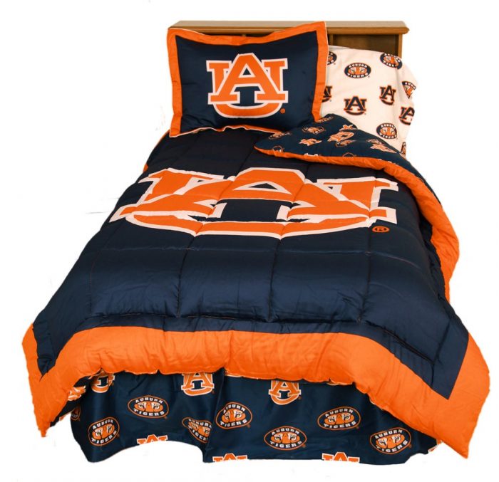 Auburn Tigers Reversible Comforter Set (King)